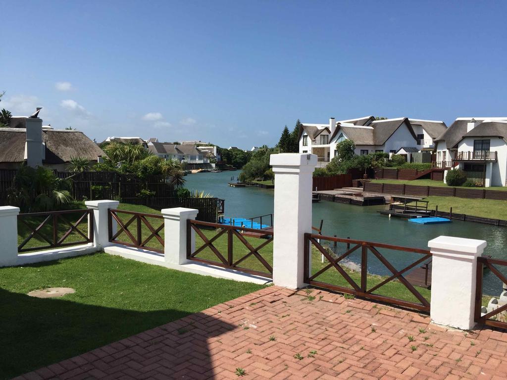 Thatch House On The Canals Villa St. Francis Bay Exterior photo