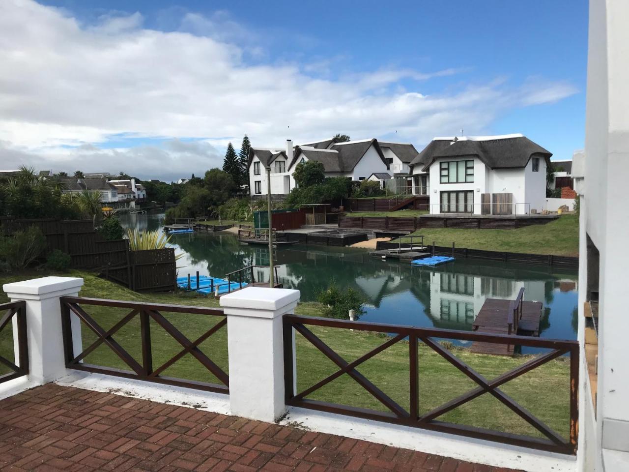 Thatch House On The Canals Villa St. Francis Bay Exterior photo